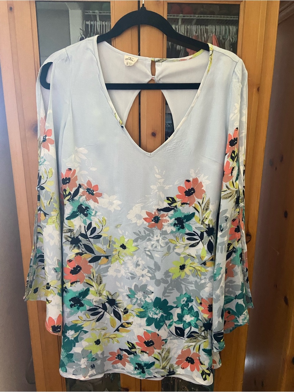 O'Neill Light Blue Floral V-Neck Tunic with Coral and Teal Accents